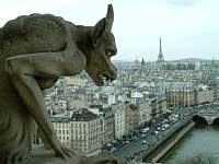 15protectingparis.JPG
